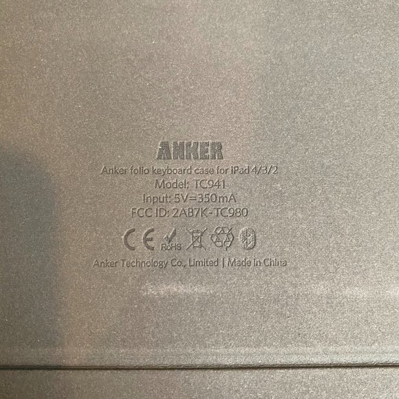 APPLE Ipad - 64GB Wifi & Cellular Model, with Bluetooth ANKER Keyboard Case - Picture 11 of 13